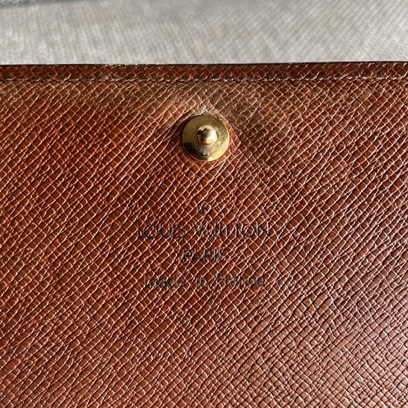 Louis Vuitton | Monogram Canvas Tressor Short Compact Wallet - Picture 10 of 16